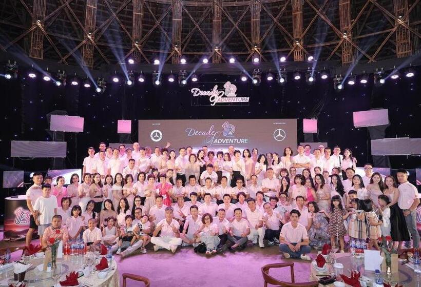 هتل Wyndham Grand Vedana Villa