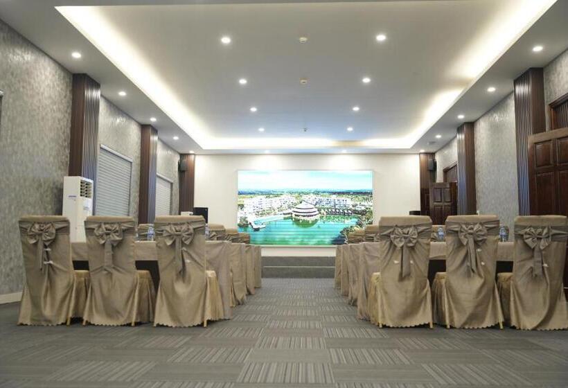 هتل Wyndham Grand Vedana Villa