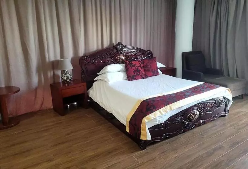 King S Ocean & City View Suites