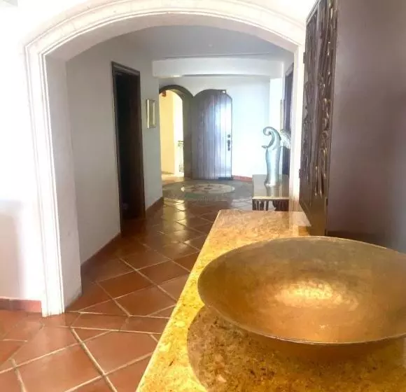 Lujoso Y Exclusivo Apartamento Con Vistas Hermosas