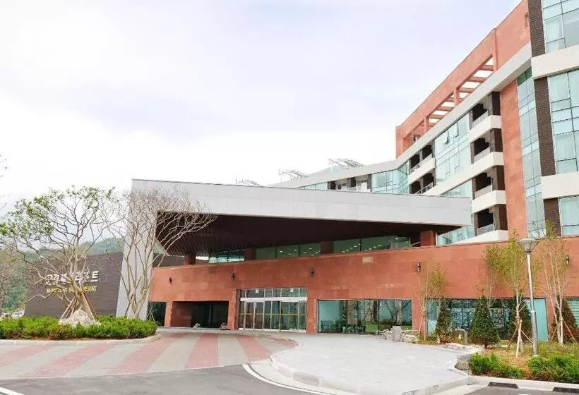 Mungyeong Saejae Resort