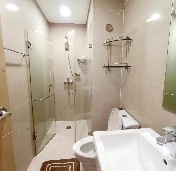 Palm Tree Infront Naia 3