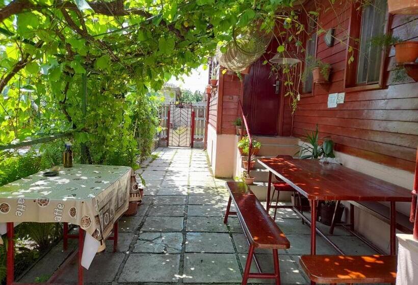 پانسیون Casa Manu