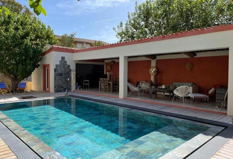 بنسيون Le Mas D Emilienne