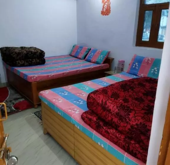 ペンション Pranjal Home Stay
