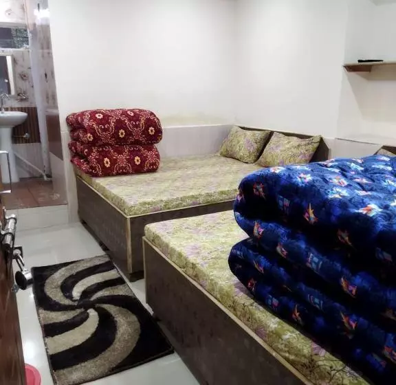ペンション Pranjal Home Stay