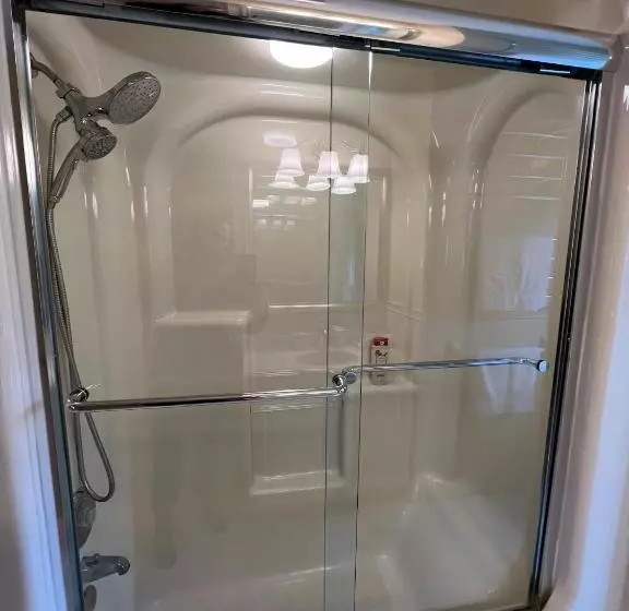 ペンション Private Studio King Bed In A Residential Home