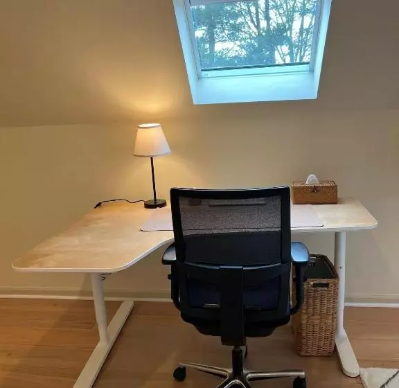 ペンション Private Studio King Bed In A Residential Home