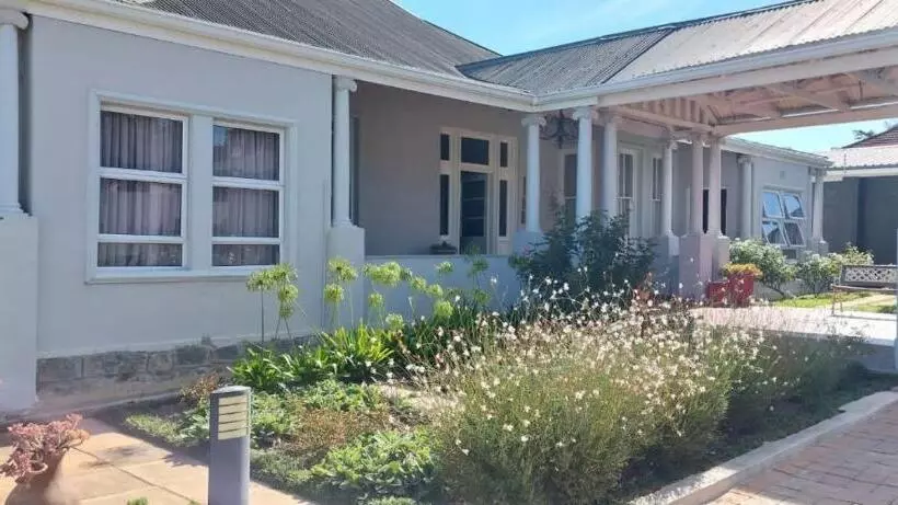 ペンション Pumlani Nathi Guesthouse