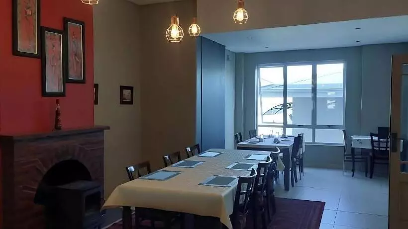 ペンション Pumlani Nathi Guesthouse