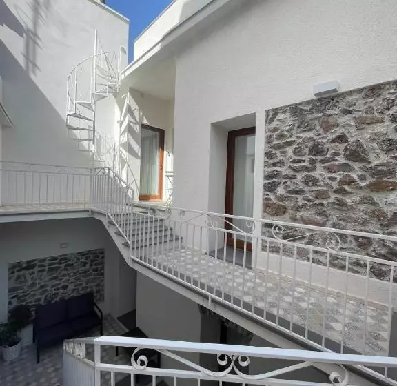 Majatalo Sa Troppa De Sos Chentu