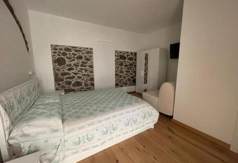 Пансион Sa Troppa De Sos Chentu