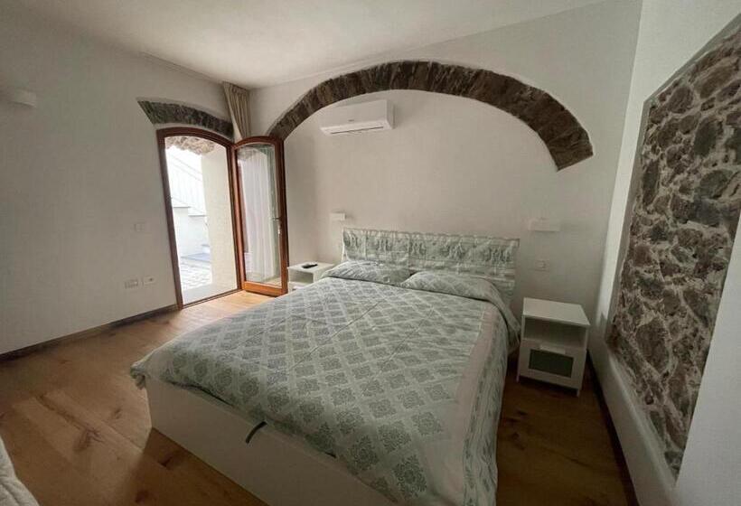 Пансион Sa Troppa De Sos Chentu