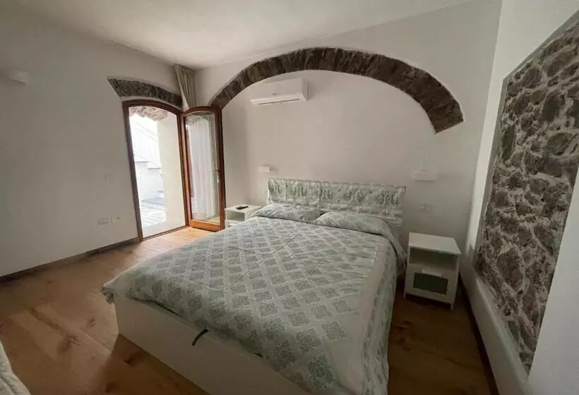 Majatalo Sa Troppa De Sos Chentu