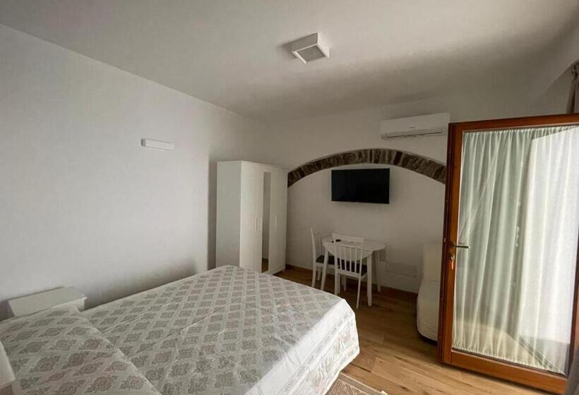 Пансион Sa Troppa De Sos Chentu