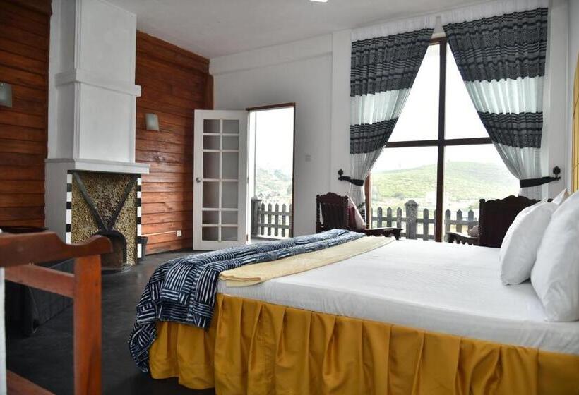 بنسيون Shiny Cot Triple Room With Lake View