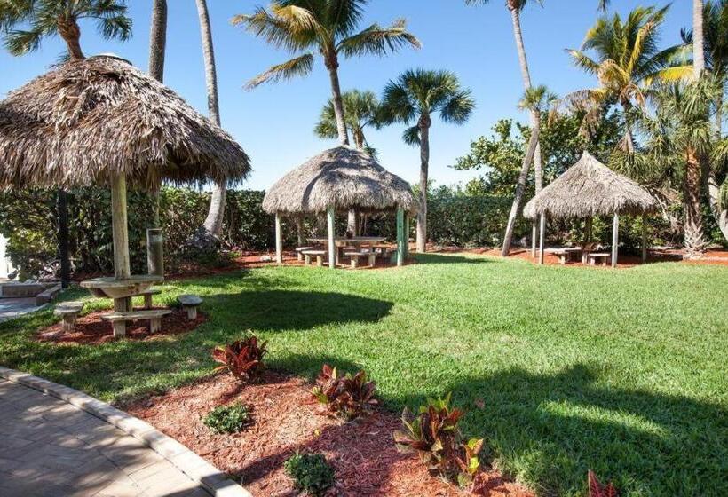 Pointe Estero Resort