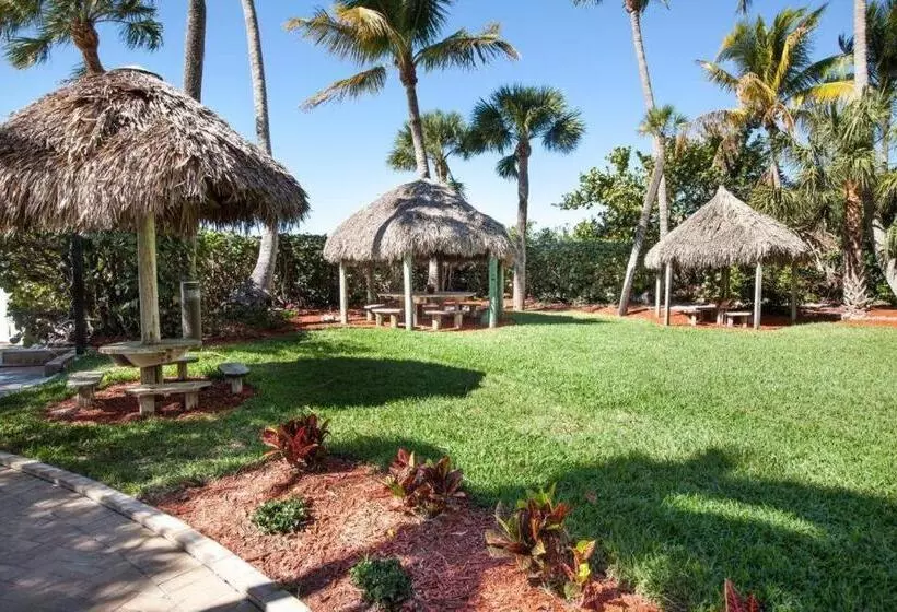 Pointe Estero Resort