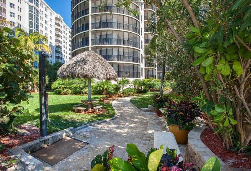 Pointe Estero Resort