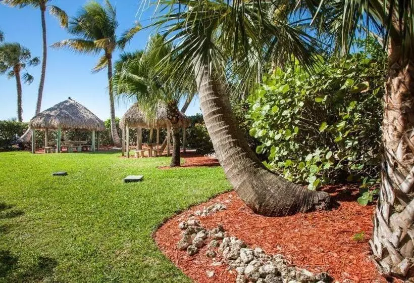 Pointe Estero Resort
