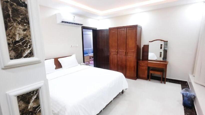 الروشن الشرقى للشقق المخدومه