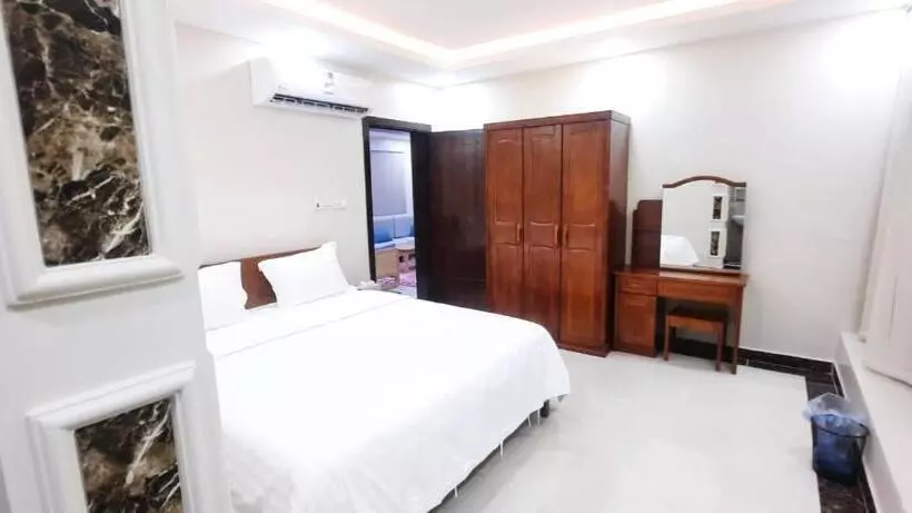 الروشن الشرقى للشقق المخدومه