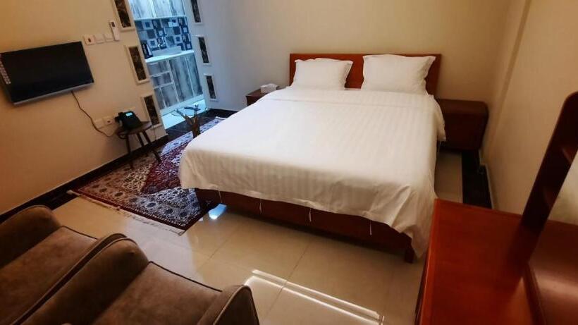 الروشن الشرقى للشقق المخدومه