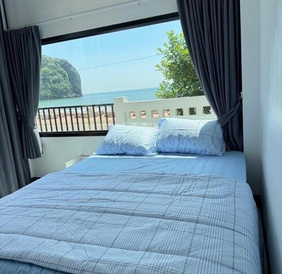 บ้านริมหาดพูลวิลล่าบางเบิด