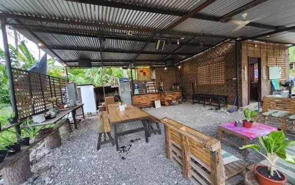 Retkeilymaja Nipaville Camphouse