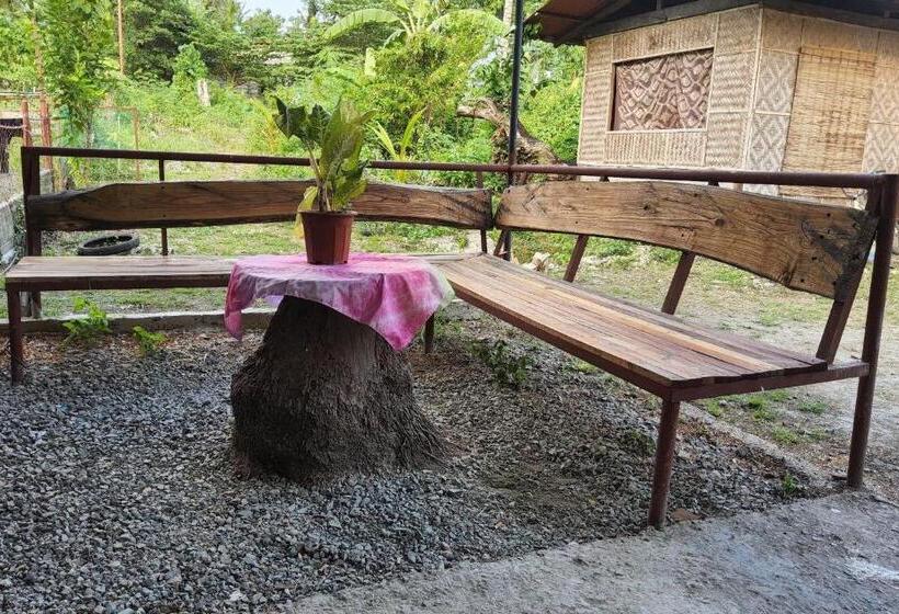 Albergue Nipaville Camphouse