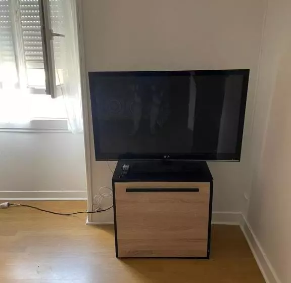 ベッドアンドブレックファースト Domdom72