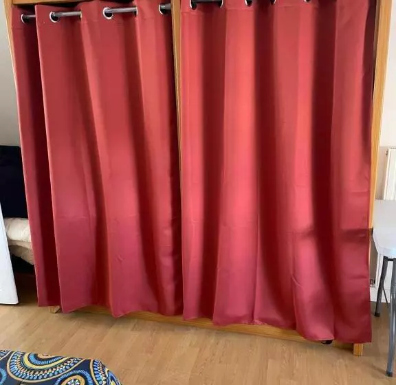 ベッドアンドブレックファースト Domdom72