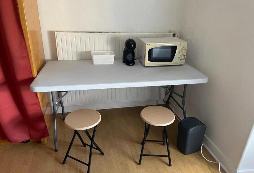 Bed and Breakfast Domdom72