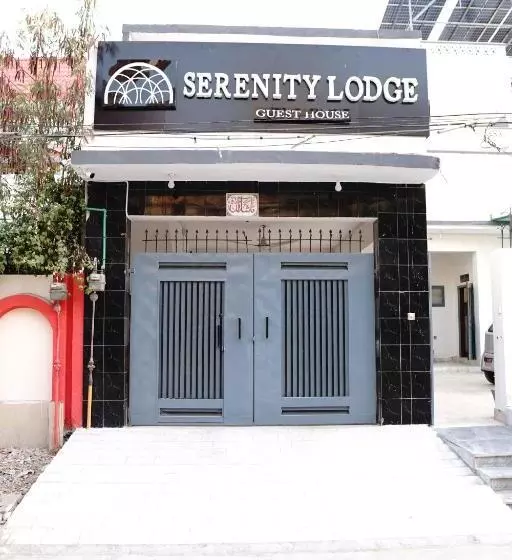 تختخواب و صبحانه Serenity Lodge Guest House