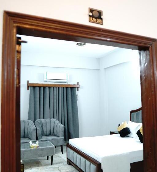 تختخواب و صبحانه Serenity Lodge Guest House