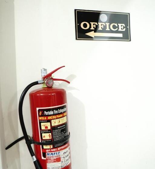 تختخواب و صبحانه Serenity Lodge Guest House