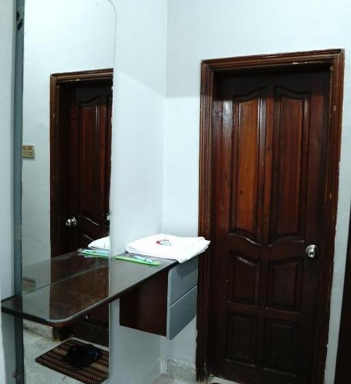 تختخواب و صبحانه Serenity Lodge Guest House