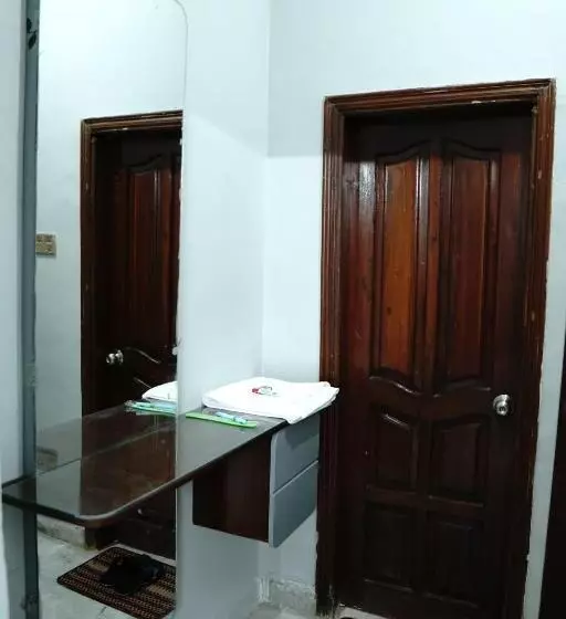 تختخواب و صبحانه Serenity Lodge Guest House