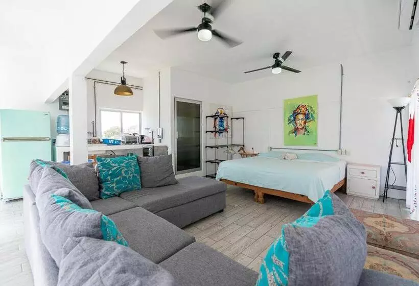 هتل Aramara Suite