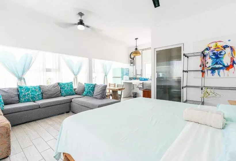 هتل Aramara Suite
