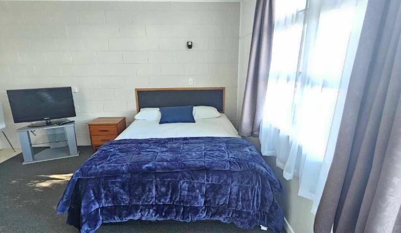 Endeavour Lodge Motel