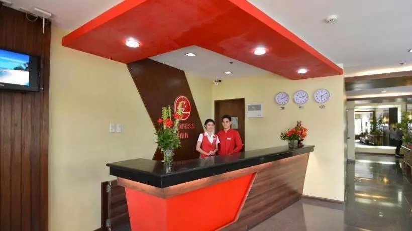 ホテル Express Inn Cebu Mabolo