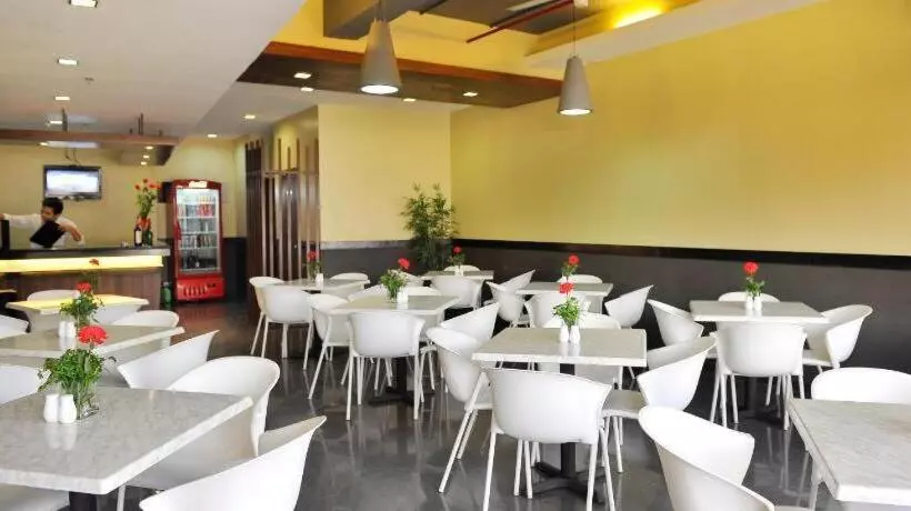 ホテル Express Inn Cebu Mabolo