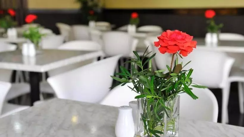 ホテル Express Inn Cebu Mabolo