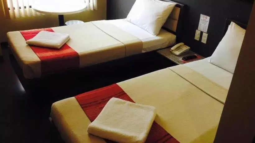 ホテル Express Inn Cebu Mabolo