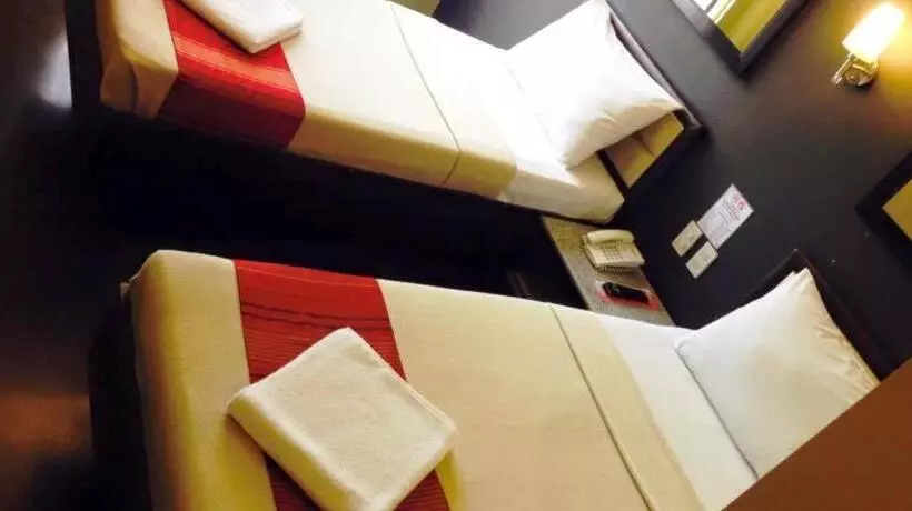 ホテル Express Inn Cebu Mabolo