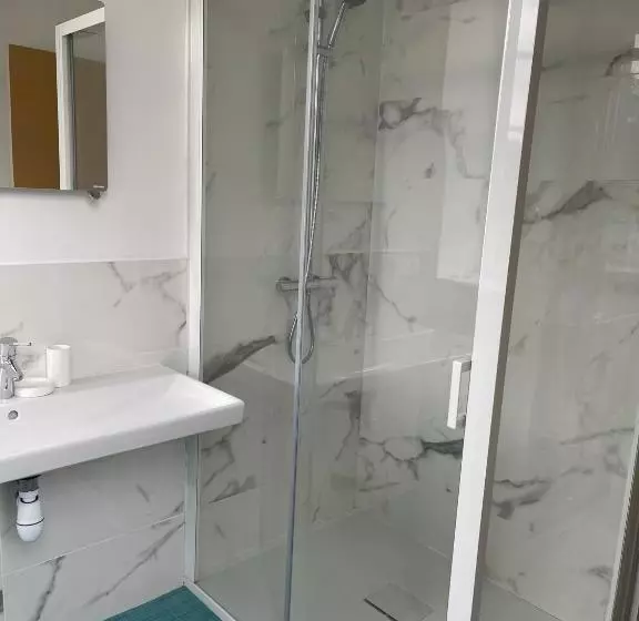 Hotelli Il Maestro   Hôtel Restaurant Du Château