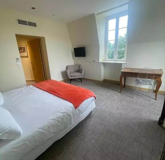 Hotelli Il Maestro   Hôtel Restaurant Du Château