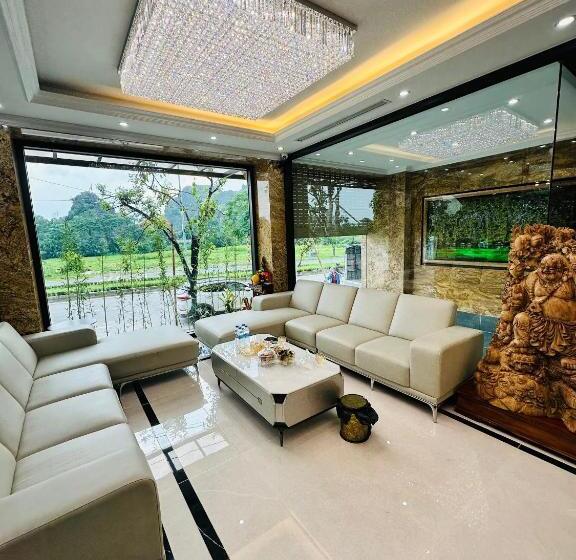 Hotel Khách Sạn đông A