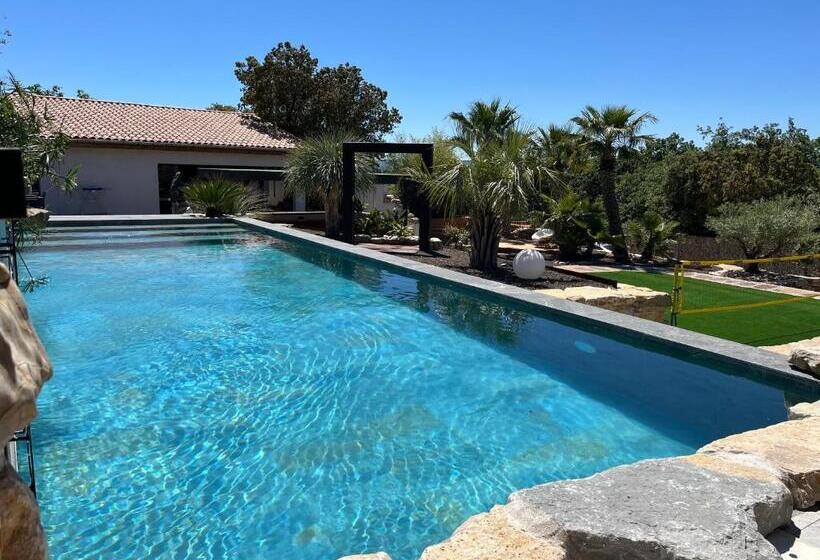 בית מלון כפרי La Pura Vida 34